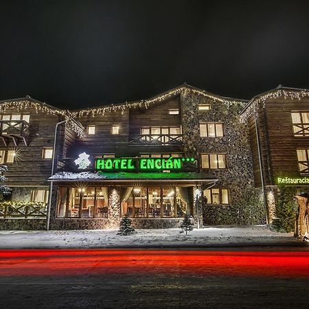 Horsky Hotel Encian ドノヴァリ エクステリア 写真