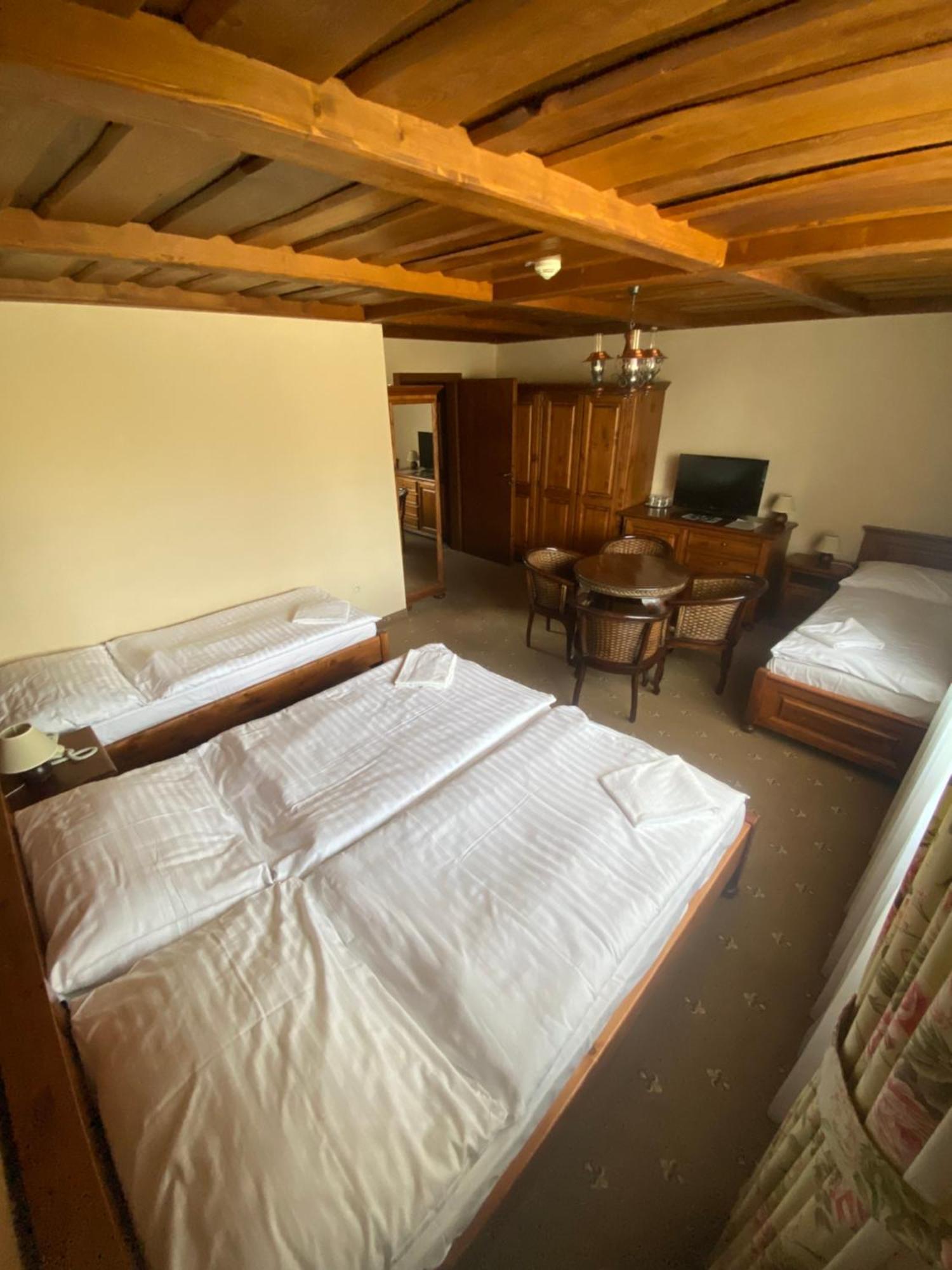Horsky Hotel Encian ドノヴァリ エクステリア 写真