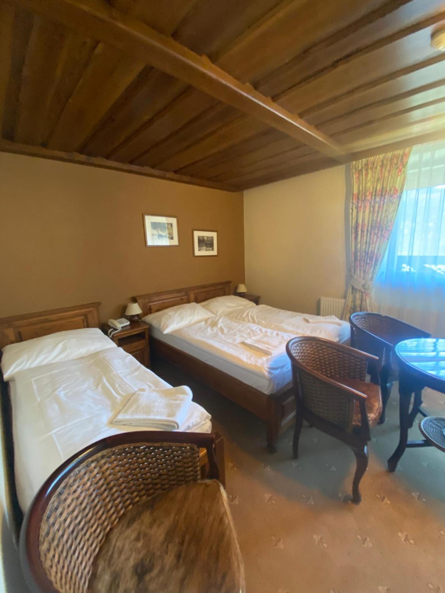 Horsky Hotel Encian ドノヴァリ エクステリア 写真